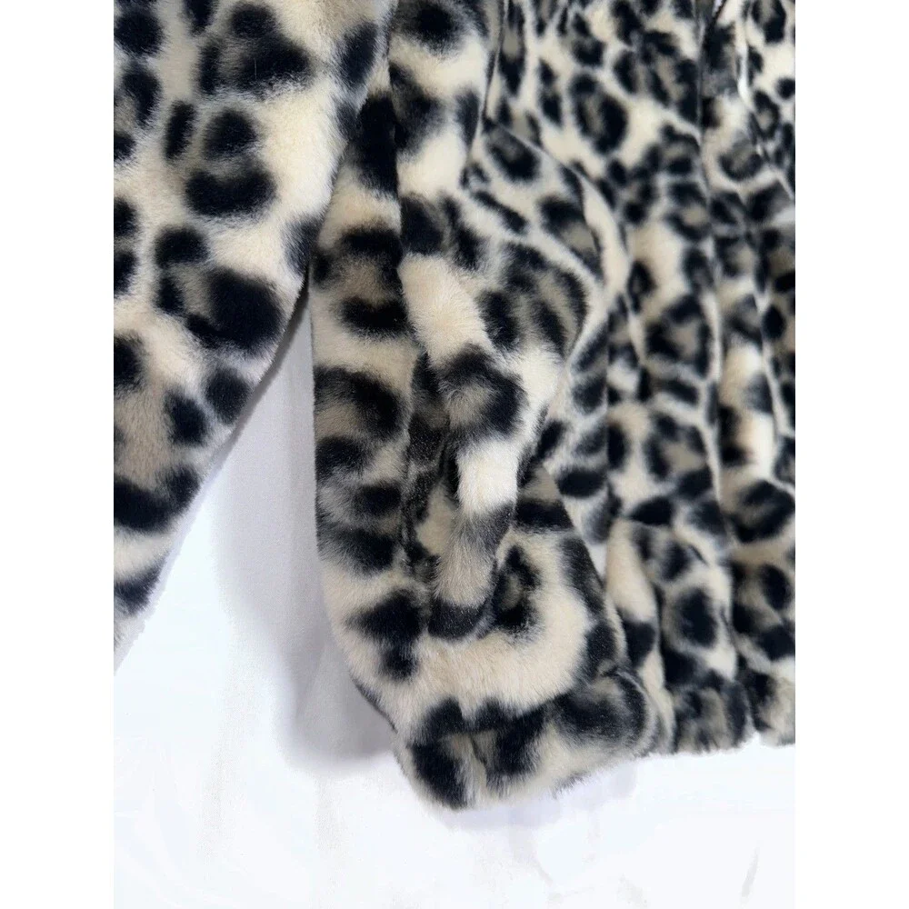 Old Navy Jacket Girl’s Size L(10/12) Animal print